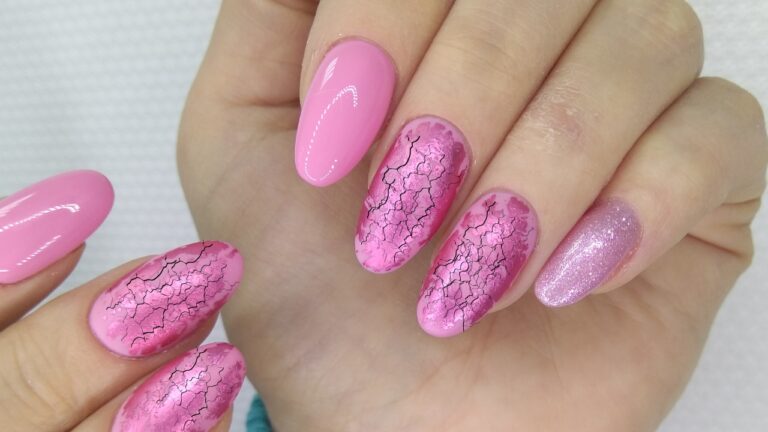 11 Coolest Crackle Nail Polishes That Work!