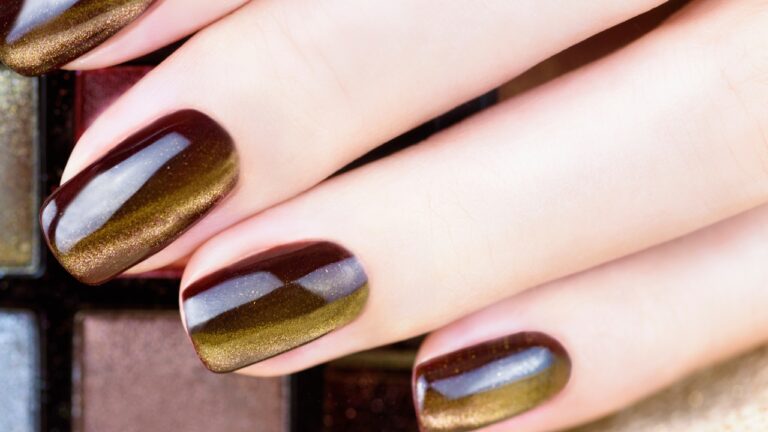 15 Best CAT EYE Nail Polishes for [2024]