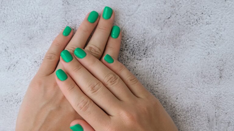 Best Green Nail polish For 2024