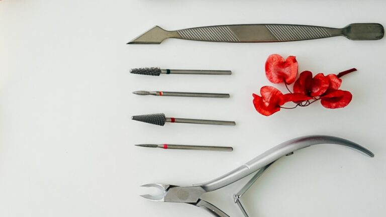 Pro Guide: How To Disinfect Metal Nail tools