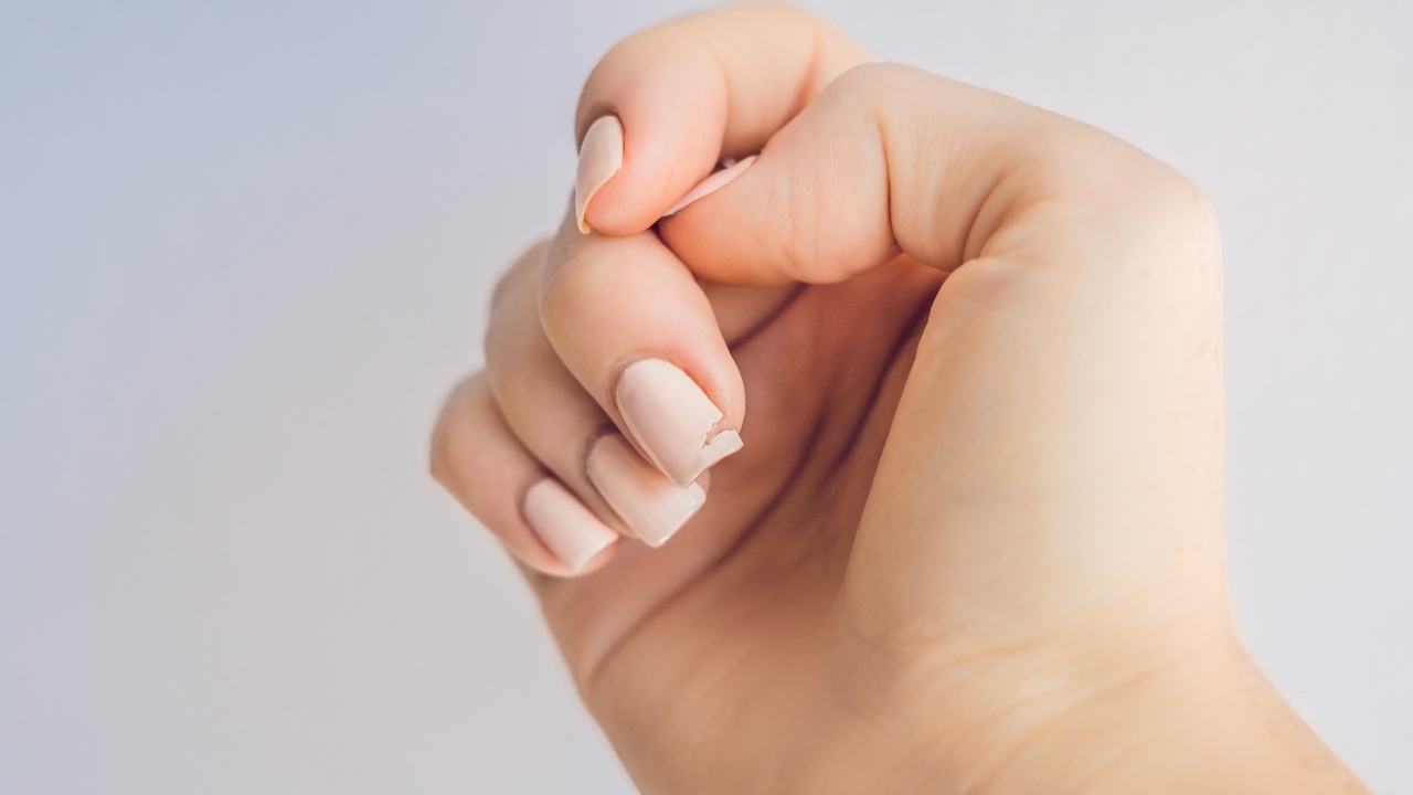 how to fix a broken nail