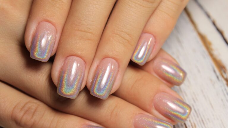 19 Best HOLOGRAPHIC Nail Polishes [2024]