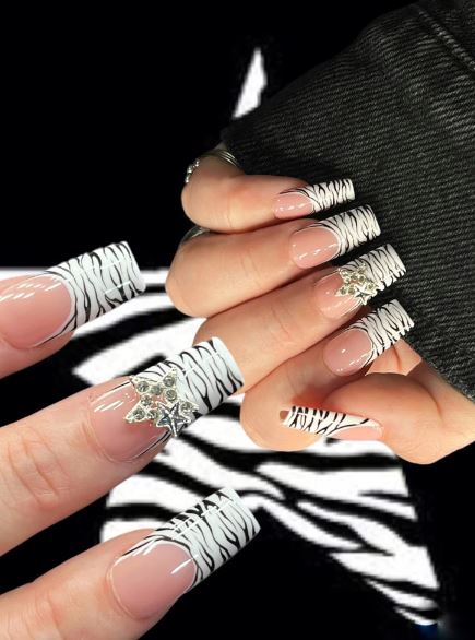 Handmade zebra nails