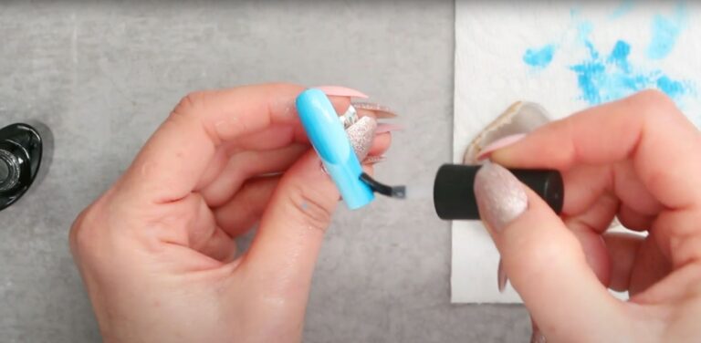 optical illusion french nail