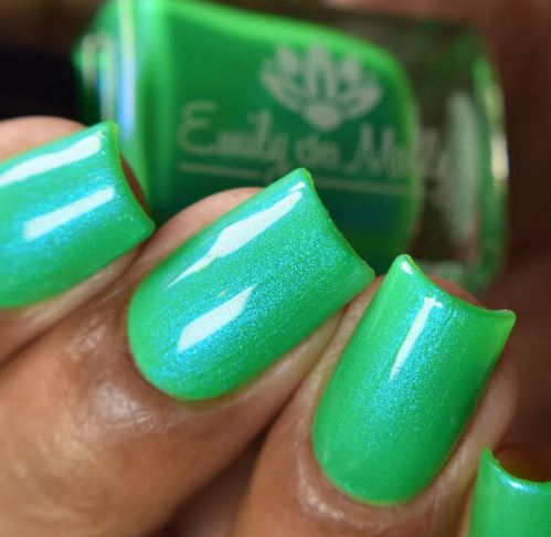 Green Summer Nails