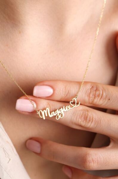 dainty gold name pendant