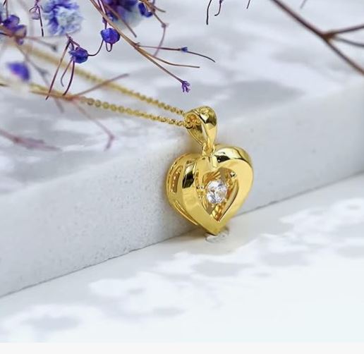 dainty heart necklace